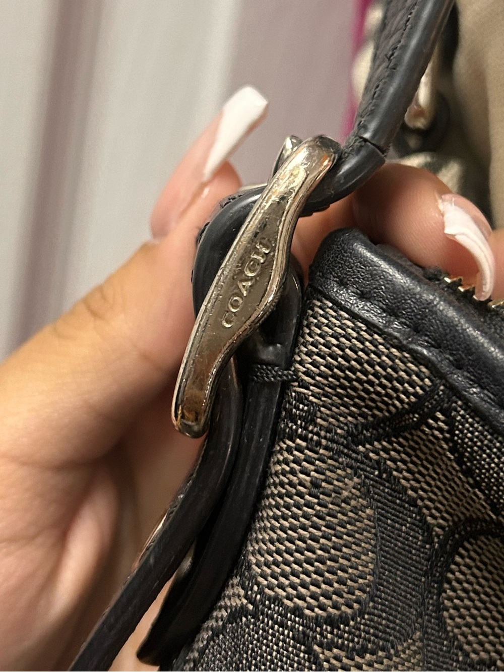 Coach Signature Canvas Crossbody Shoulder Bag - Picture 8 of 9